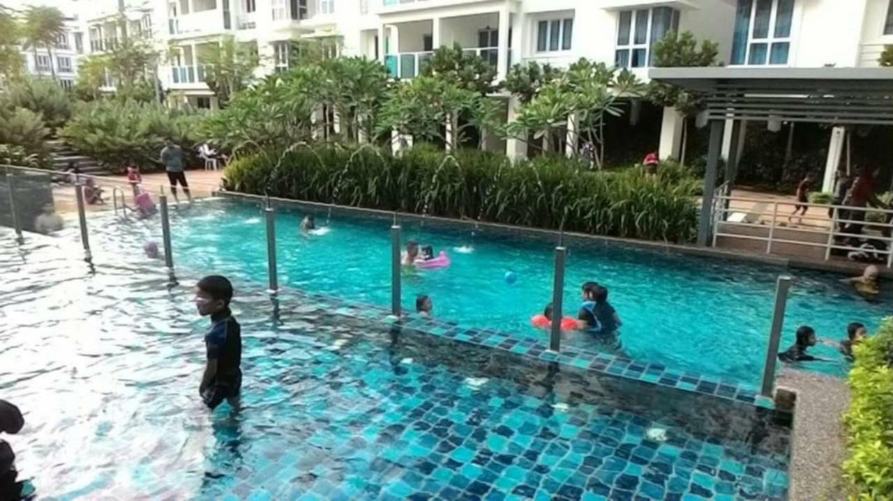 Homestay de Putra Kajang Bagian luar foto